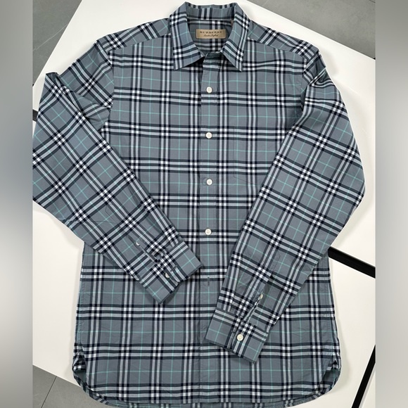 Burberry London Button Down Size Small